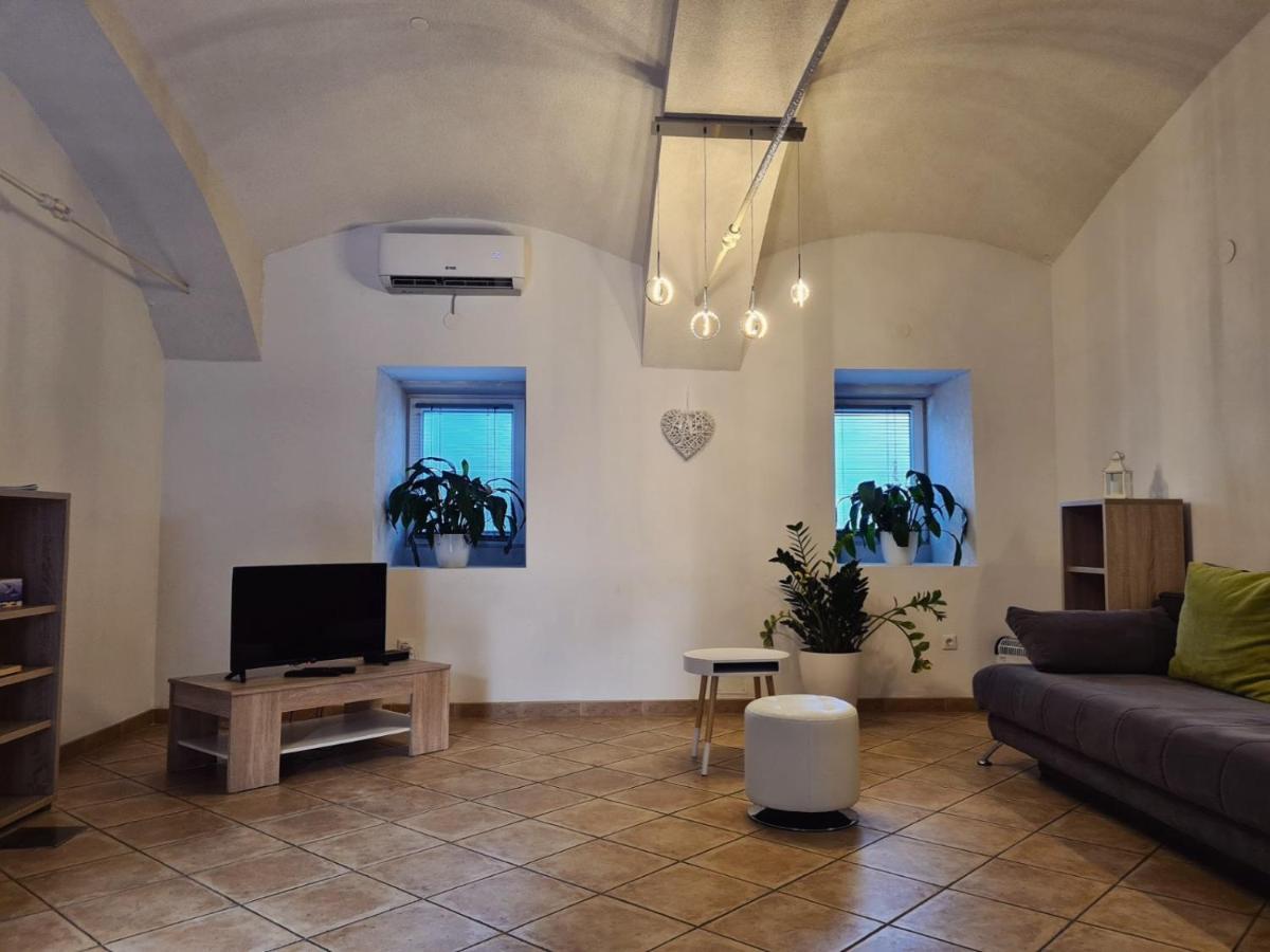 Apartment Pod Velbi Ljubljana Eksteriør billede