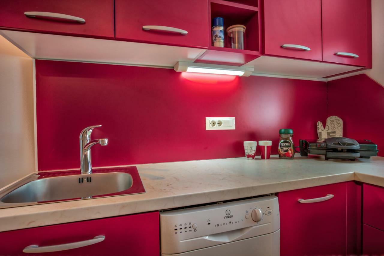 Apartment Pod Velbi Ljubljana Eksteriør billede
